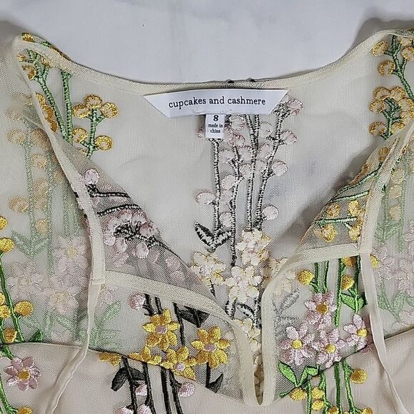 Cupcakes & Cashmere Floral Embroidered Dress - Picture 2 of 5